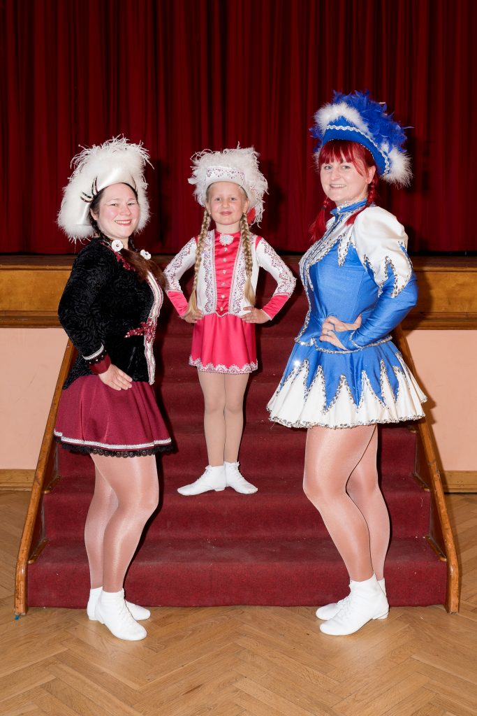 Tanzmariechen Katrin, Tanzmariechen Luna, Trainerin Silke